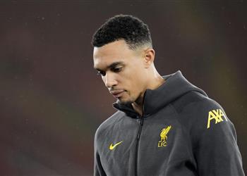 ريال مدريد يلجأ إلى لعبة الانتظار مع ليفربول بشأن صفقة أرنولد