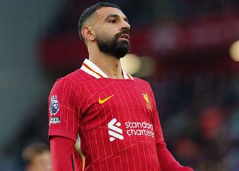 تعرض للسرقة في وضح النهار الجماهير تهاجم الدوري الإنجليزي بسبب محمد صلاح