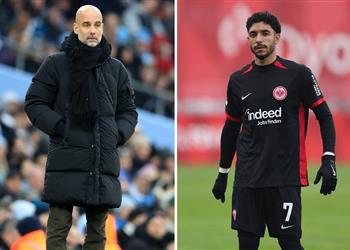 بطريقة انفعالية جوارديولا يعلق لأول مرة على ارتباط مانشستر سيتي بـ مرموش