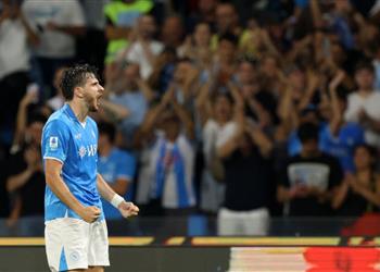 سلوت عن مفاوضات ليفربول لضم كفاراتسخيليا لا تخيبوا أملي