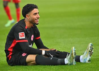 خلال ساعات فرانكفورت ينتظر عرض ا رسمي ا من مانشستر سيتي لـ عمر مرموش