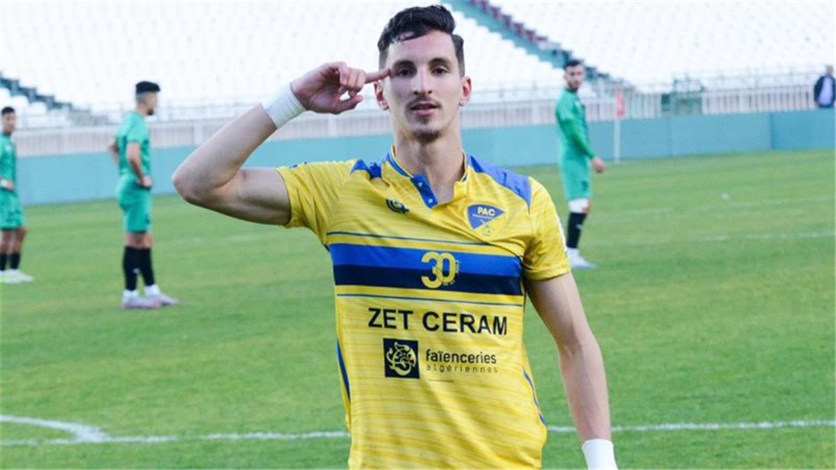 بارادو الجزائري: تلقينا عرضًا من الزمالك لضم عادل بولبينة.. وهذا موقفنا