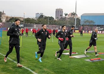 الأهلي يعرض التجديد على حارس مرماه وشرط للموافقة