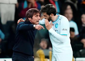 وسط ترقب ليفربول وباريس سان جيرمان كونتي يعلنها كفاراتسخيليا طلب الرحيل عن نابولي