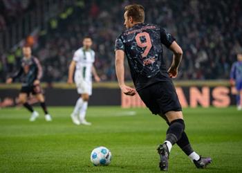 فيديو هاري كين يعزز صدارته للهدافين ويقود بايرن ميونخ لتخطي مونشنجلادباخ