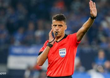 حكم الكلاسيكو الأجواء متوترة للغاية بين برشلونة وريال مدريد