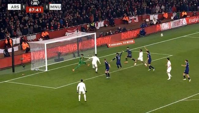 كاي هافيرتز يهدر هدف محقق بطريقة غريبه امام مانشستر يونايتد