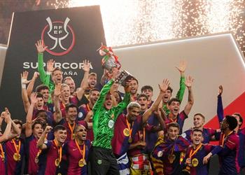 تير شتيجن لاعبو برشلونة يستحقون رفع كأس السوبر أكثر مني