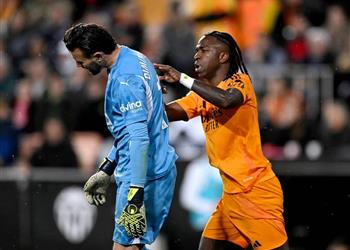 تقارير ريال مدريد يتلقى رد ا على الاستئناف ضد عقوبة فينيسيوس بعد طرده أمام فالنسيا