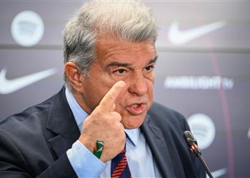 لابورتا يوضح كواليس تسجيل أولمو ويؤكد حققنا السوبر رغم محاولات زعزعة استقرار برشلونة