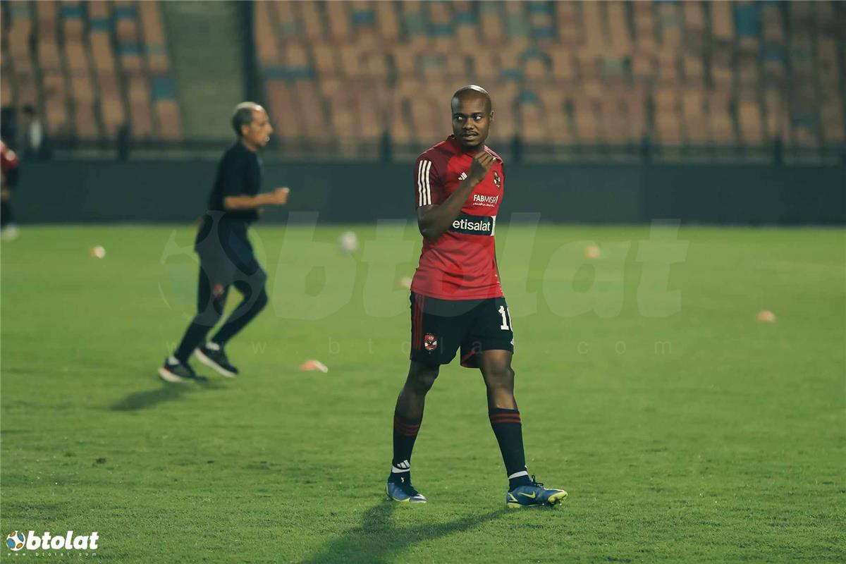 بيرسي تاو لاعب الاهلي