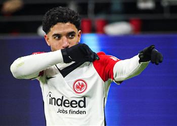 ردود أفعال جماهير فرانكفورت ومانشستر سيتي على تألق عمر مرموش أمام فرايبورج