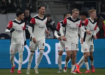 رجل مباراة فرانكفورت وفرايبورج في الدوري الألماني