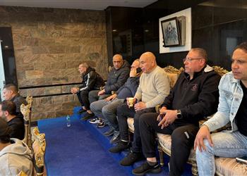 حسام حسن يتابع مباراة بيراميدز وغزل المحلة استعداد ا لـ تصفيات كأس العالم