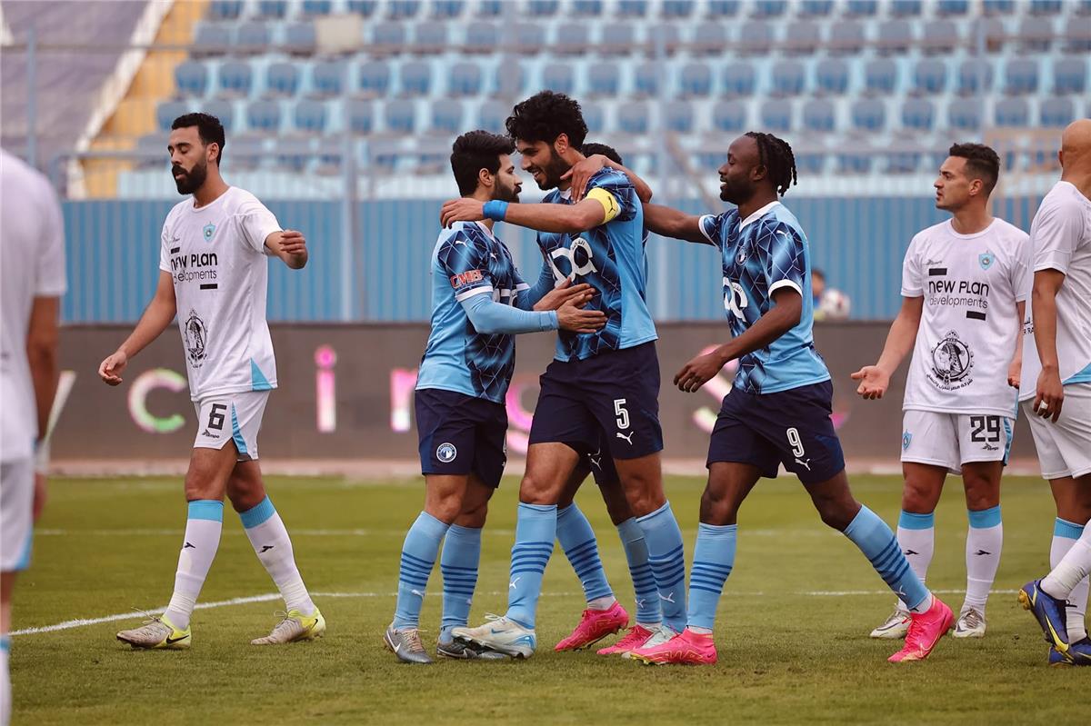فيديو | علي جبر يُسجل هدف بيراميدز الأول أمام غزل المحلة