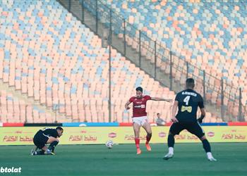 تقارير تكشف تطور ا جديد ا في رحيل أكرم توفيق إلى الدوري القطري