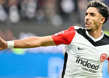 فرانكفورت ينفي اتفاقه مع مانشستر سيتي بشأن صفقة عمر مرموش