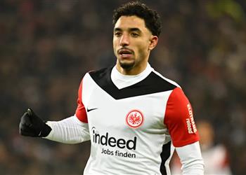 بيلد توضح موقف عمر مرموش من المشاركة في مباراة فرانكفورت ودورتموند اليوم