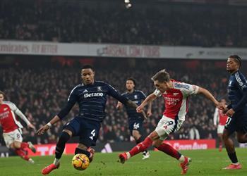 فيديو هدية جديدة لـ ليفربول آرسنال يكتفي بتعادل مخيب مع أستون فيلا في الدوري الإنجليزي