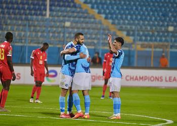 فيديو بيراميدز يكتسح دجوليبا بسداسية في ختام مبارياته بدور مجموعات دوري أبطال إفريقيا