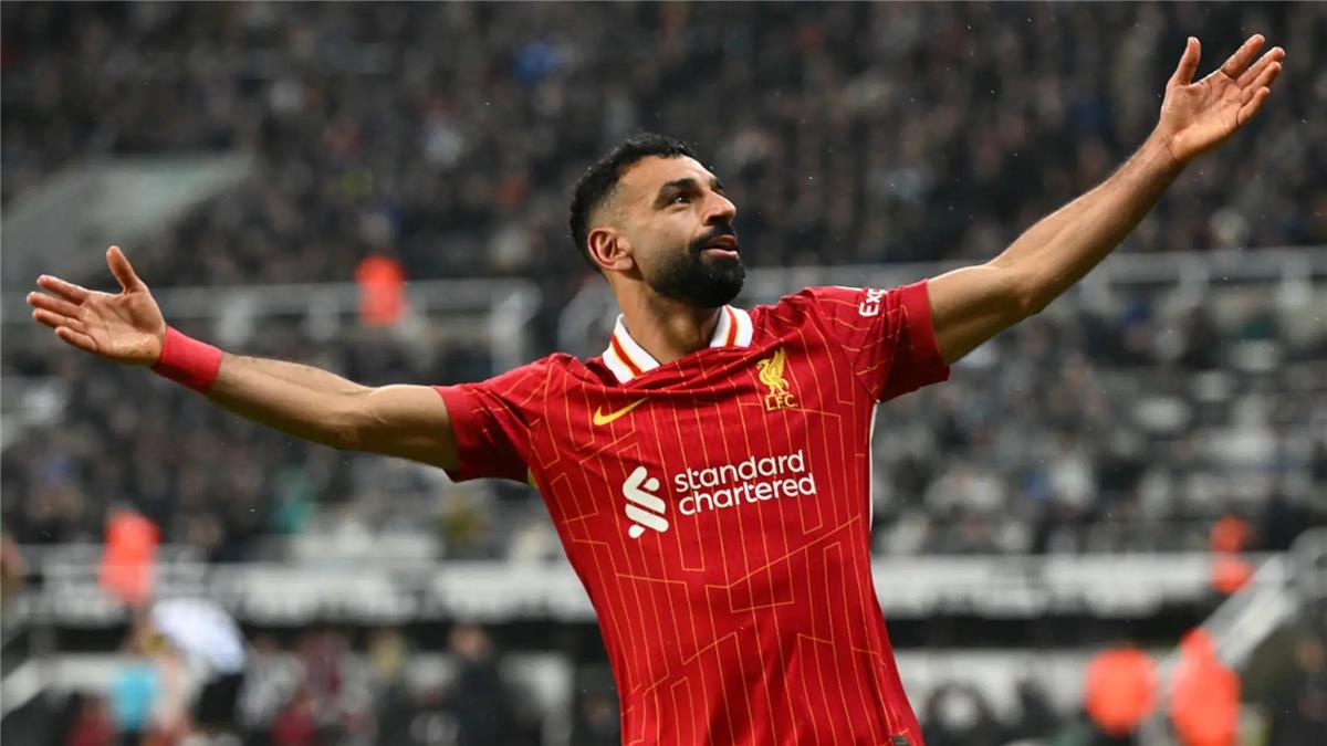 الصالح سبورت : صورة | هل سخر محمد صلاح من آرسنال بعد تعادله مع أستون فيلا؟