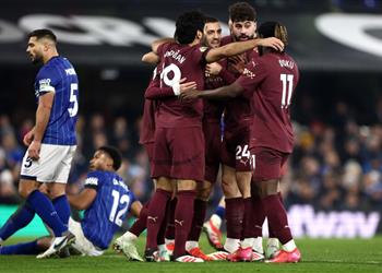 جماهير مانشستر سيتي تستغل إيبسويتش تاون للسخرية من يونايتد