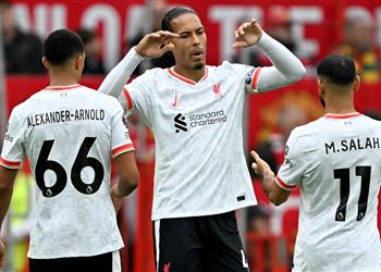 روبي فاولر عن عقود محمد صلاح وفان دايك وأرنولد مع ليفربول اثنان منهم وقعا بالفعل