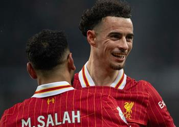 ماذا فعل كورتيس جونز لمصالحة جماهير ليفربول بعد تصريحه الصادم بشأن محمد صلاح