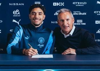 فخور بمصريتي وسأتعلم من هالاند أول تعليق من عمر مرموش بعد انتقاله الرسمي إلى مانشستر سيتي