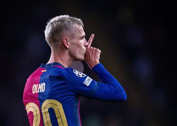 آس توضح موقف داني أولمو من المشاركة مع برشلونة أمام فالنسيا وأتالانتا