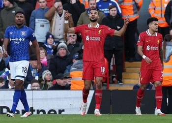 فيديو جاكبو يسجل هدف ليفربول الثالث أمام إيبسويتش تاون