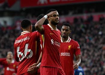 ماذا يمكنني أن أقول محمد صلاح يثير ذهول جاكبو بعد مباراة ليفربول وإيبسويتش