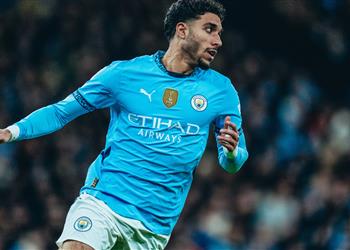 عمر مرموش يشيد بلاعب مانشستر سيتي الخرافي بعد مباراة تشيلسي
