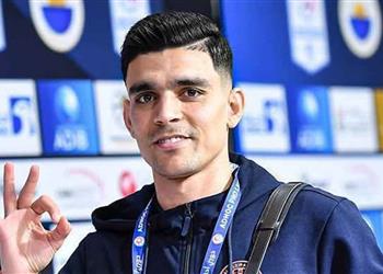 خاص أشرف بن شرقي يجتاز الكشف الطبي في الأهلي والإعلان الرسمي خلال ساعات