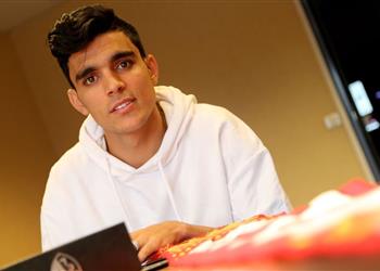 لاعب الأهلي السابق بن شرقي سيصنع الفارق في كل المباريات و كفاية صفقات