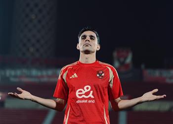 رسمي ا الأهلي يعلن التعاقد مع أشرف بن شرقي موسمين ونصف
