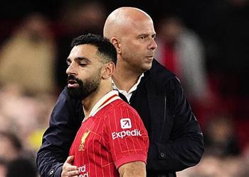 سلوت يتحدث عن إمكانية ذهاب محمد صلاح لـ الدوري السعودي ويصرح الجميع يريده وهذه نصيحتي له