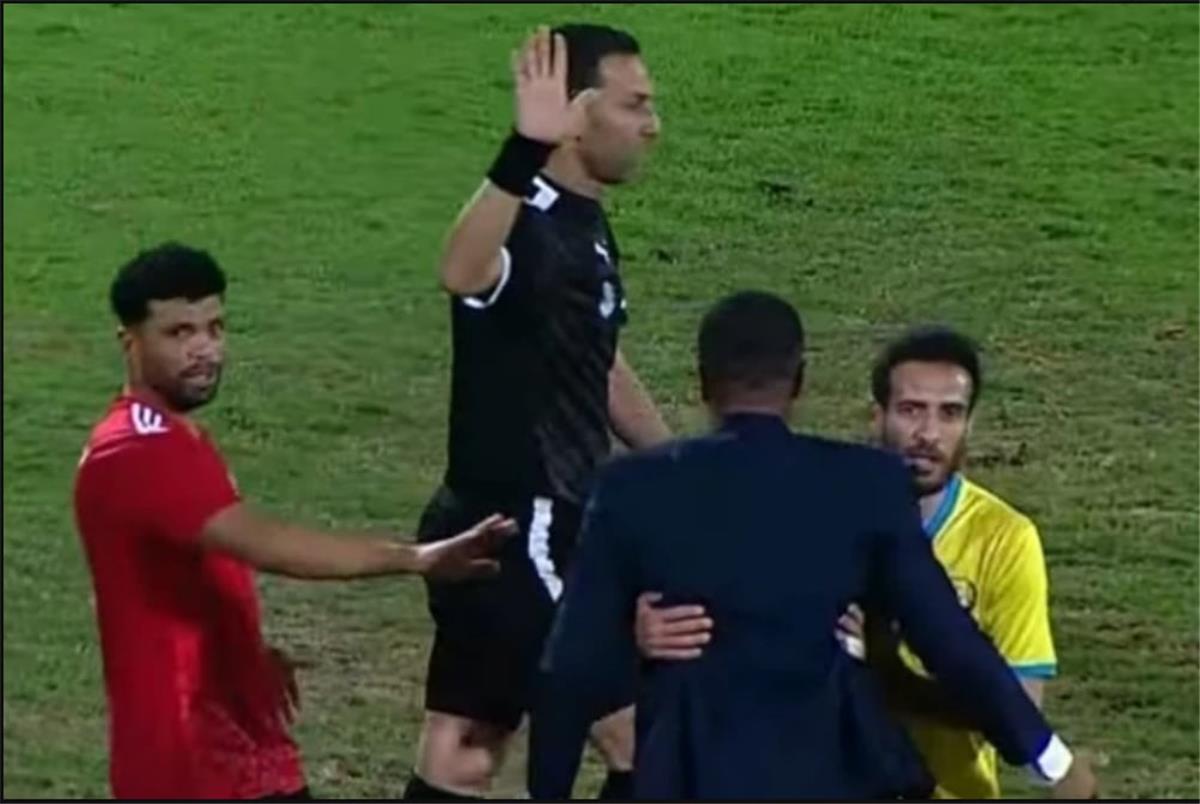 قد تصل للشطب.. عقوبات قاسية تنتظر عضو مجلس الإسماعيلي بسبب الاعتداء على الحكم