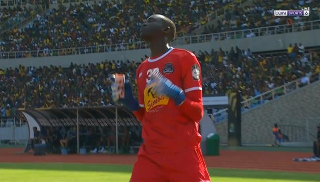 حارس مازيمبي يسجل هدف امام يانج افريكانز في دوري ابطال افريقيا