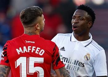 مدافع مايوركا يستفز فينيسيوس بإمكاني الإطاحة به في 10 ثوان بالضربة القاضية