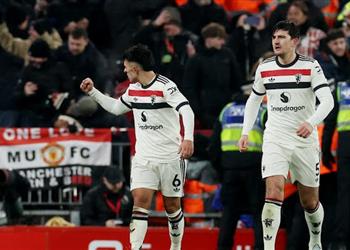 فيديو بطريقة رائعة مارتينيز يسجل هدف مانشستر يونايتد الأول أمام ليفربول