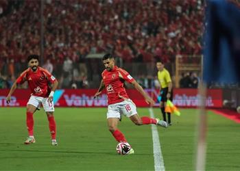 فيديو إصابة يحيى عطية الله وخروجه من مباراة الأهلي وسموحة بالدوري