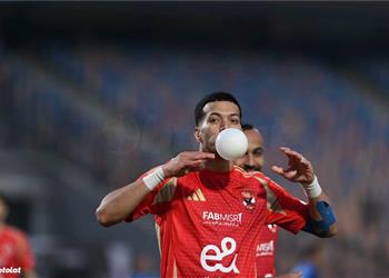 محمد عبد الجليل إمام عاشور لاعب عشوائي ي حب اللقطة وعلى كهربا الرحيل من الأهلي