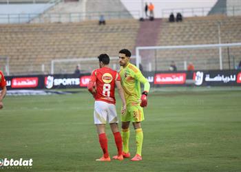 مصطفى شوبير طاهر علمني شيئ ا هام ا في الأهلي