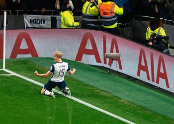 فيديو ضربة قاضية بيرجفال يسجل هدف توتنهام الأول أمام ليفربول في كأس كاراباو