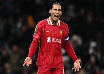 فان دايك الحكم ارتكب خطأ واضح ا أثر علينا أمام توتنهام