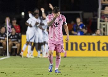 فيديو إنتر ميامي يسقط بخماسية أمام شيكاغو فاير بمشاركة ميسي