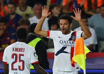 فيديو في الوقت القاتل راموس يسجل هدف باريس سان جيرمان الثاني أمام برشلونة