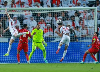 فيديو منتخب الإمارات يقلب تأخره أمام عمان إلى فوز بثنائية في تصفيات كأس العالم
