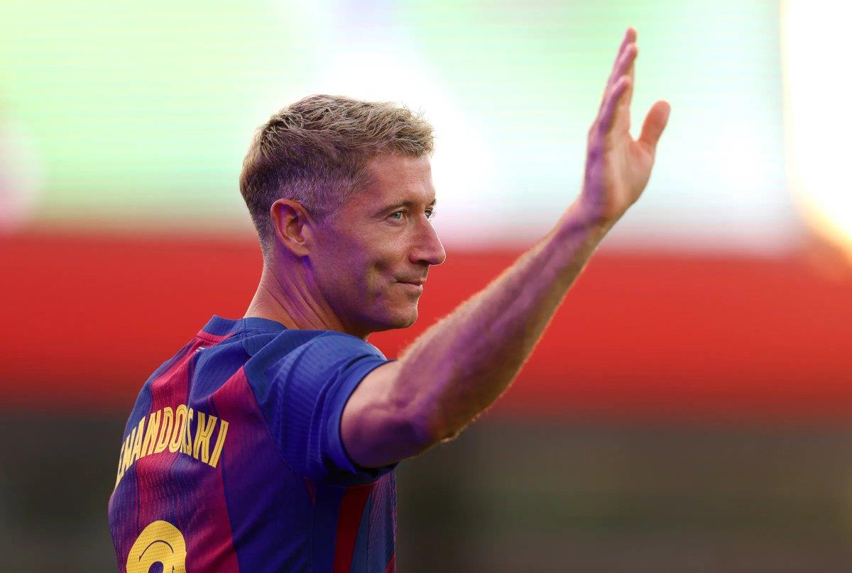 ليفاندوفسكي مع برشلونة